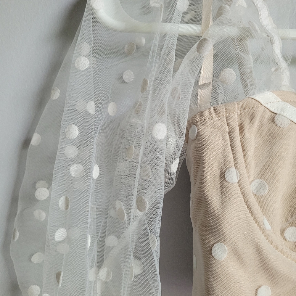 Away Beige Polka Dot Top - Picture 5 of 8